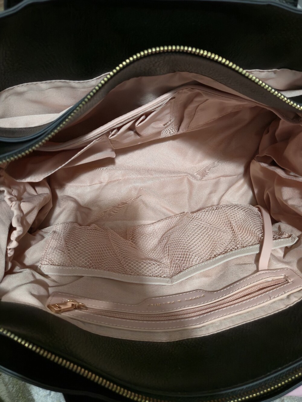 Poppy & Peonies Uptown Tote in Black. - Picture 5 of 6